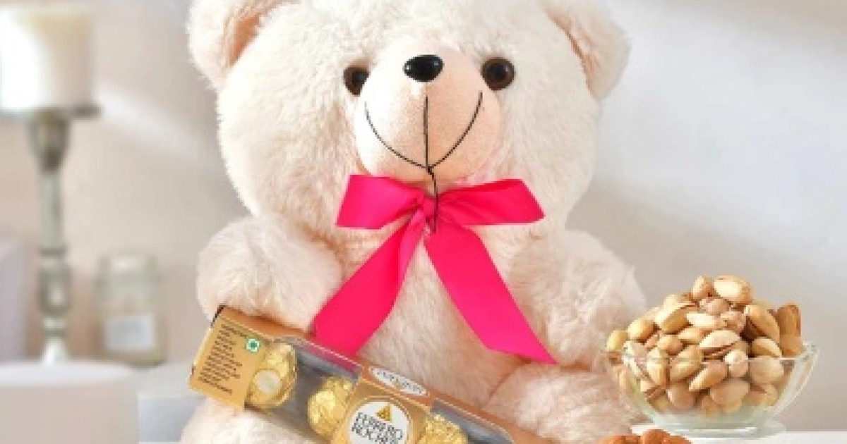 Best New Year 2027 Gift Hampers to Send to India: Gourmet Sweets, Roasted Nuts & Celebration Trunks
