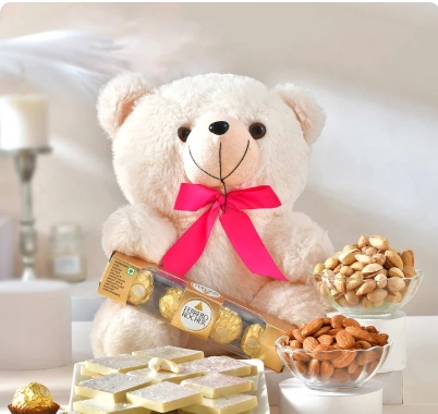 Housewarming Auspicious Brass & Gourmet Treat Hamper — Premium Dry Fruits